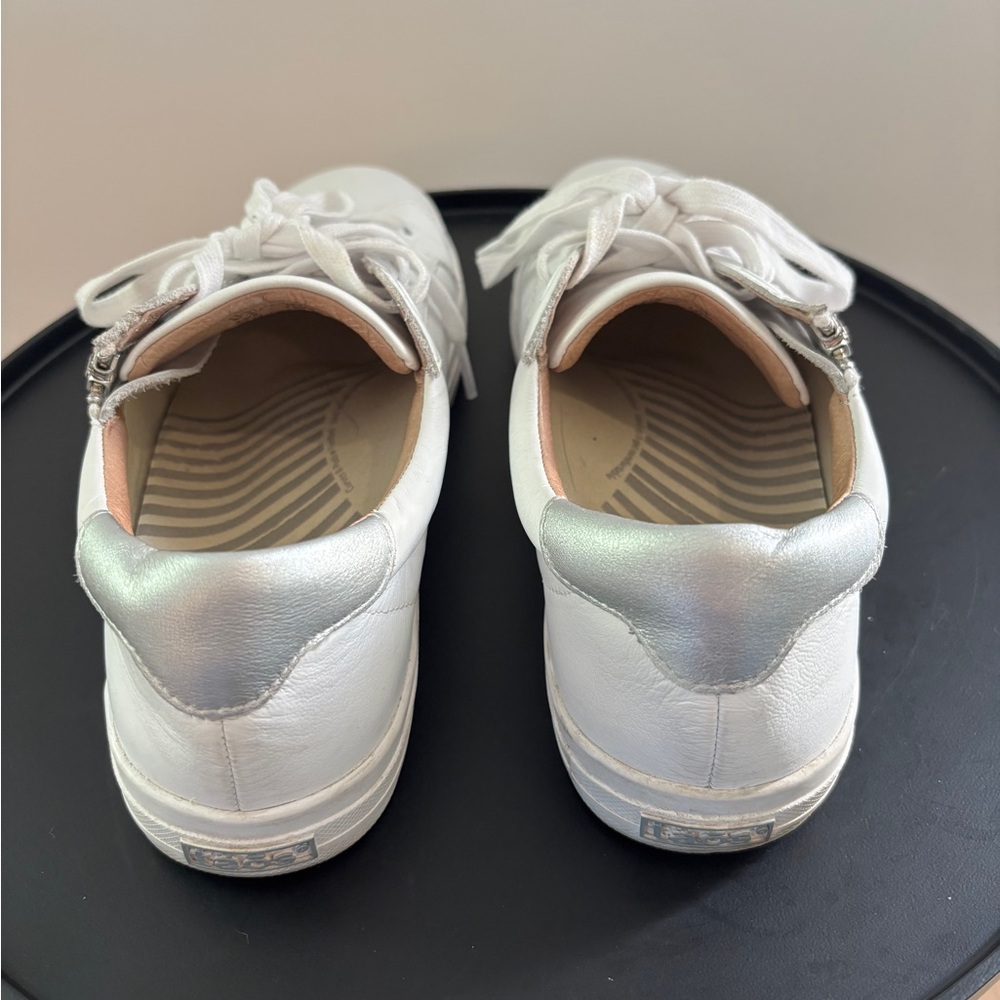 Taos White Z Soul Sneaker - Picture 2 of 7
